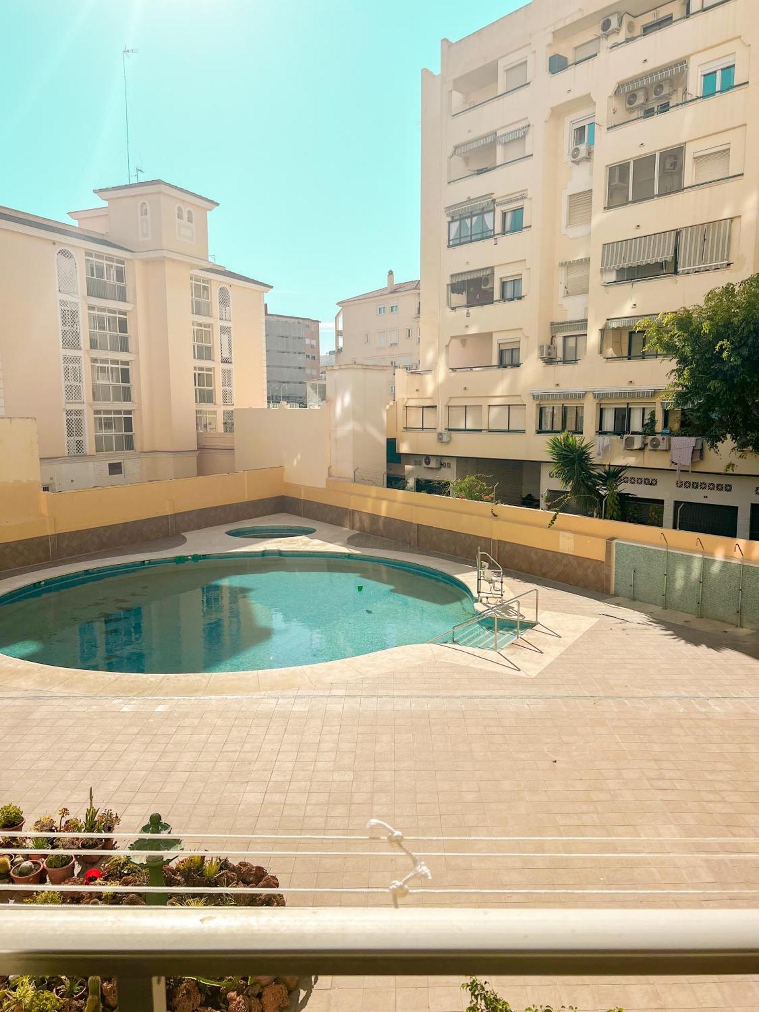 Apartmán Cozy And Bright Flat With Pool Torremolinos Exteriér fotografie