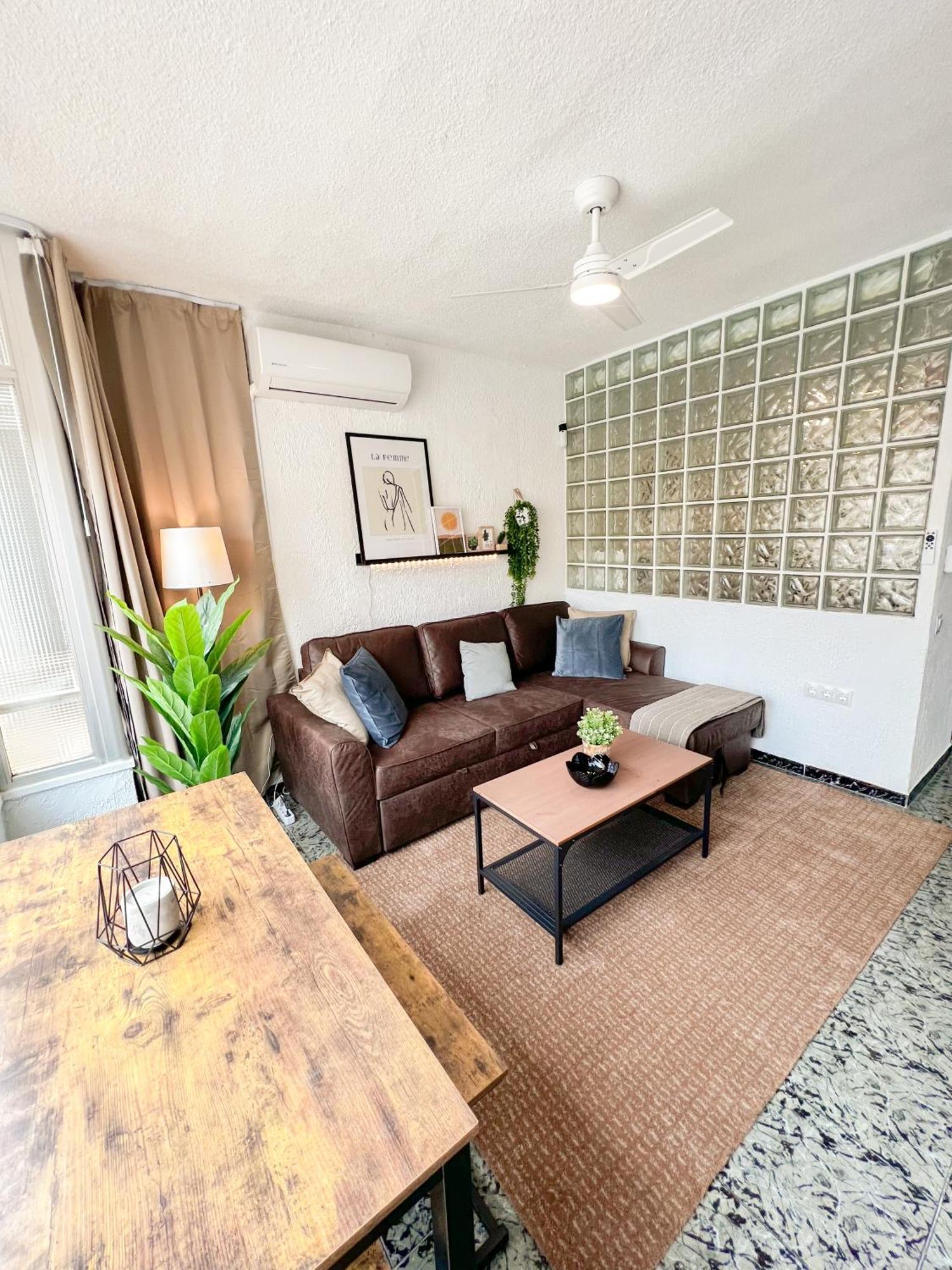 Apartmán Cozy And Bright Flat With Pool Torremolinos Exteriér fotografie