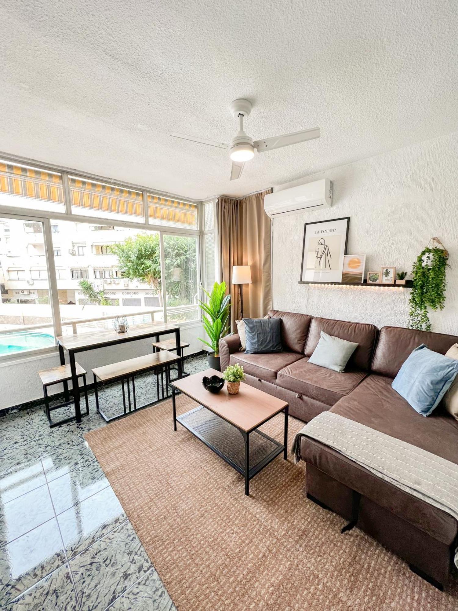 Apartmán Cozy And Bright Flat With Pool Torremolinos Exteriér fotografie