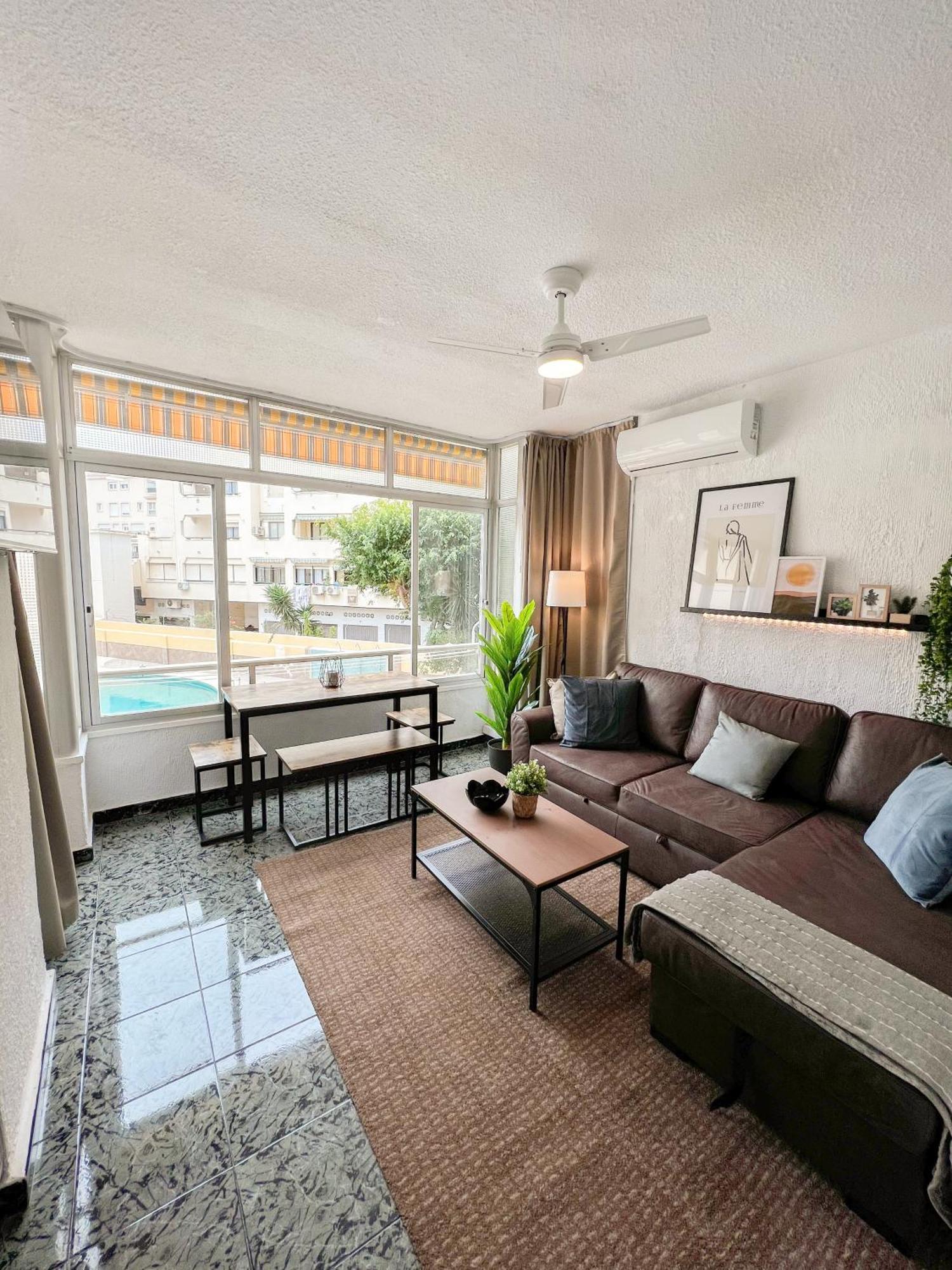 Apartmán Cozy And Bright Flat With Pool Torremolinos Exteriér fotografie